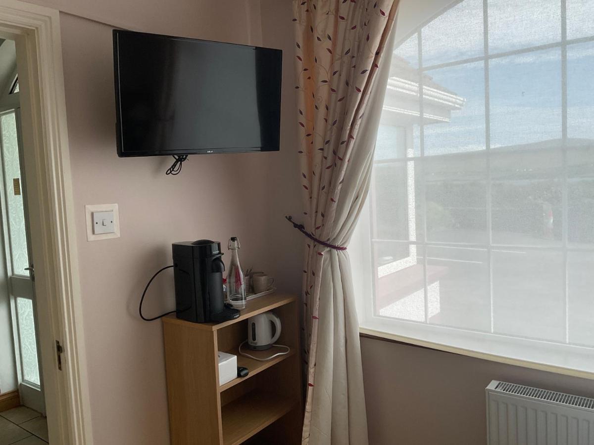 مبيت وإفطار Emlagh East Brownes المظهر الخارجي الصورة