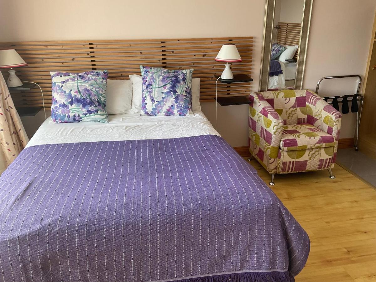 مبيت وإفطار Emlagh East Brownes المظهر الخارجي الصورة